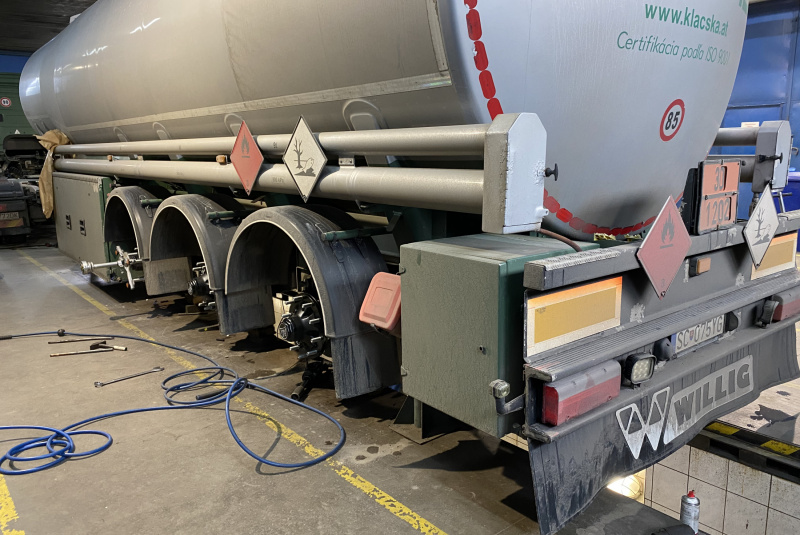 Servis / Oprava cisternových nadstavieb - foto Servis / Oprava cisternových nadstavieb - foto